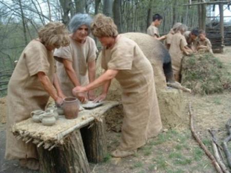 Prazgodovinska naselbina Gradišče s prikazom življenja izpred 5500 let 2